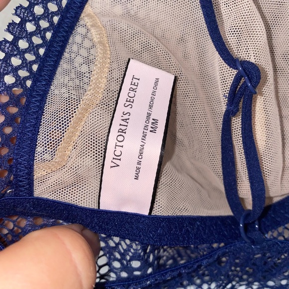 Victoria Secret Navy and Cream Lace Bralette - Picture 2 of 4